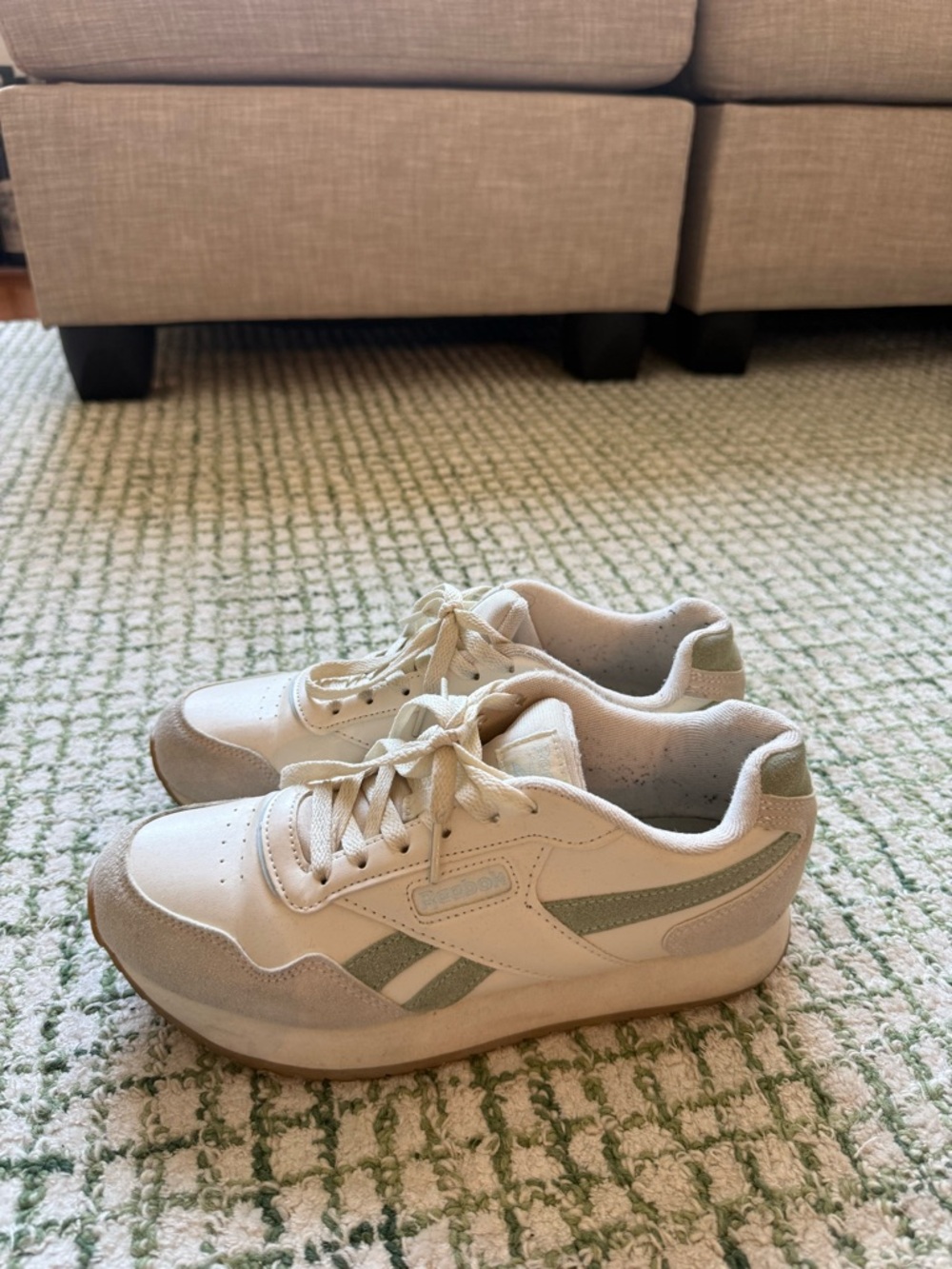 Reebok Sneakers